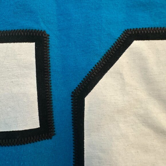 🏈 Luke Kuechly Panthers T-Shirt Jersey - Picture 4 of 5
